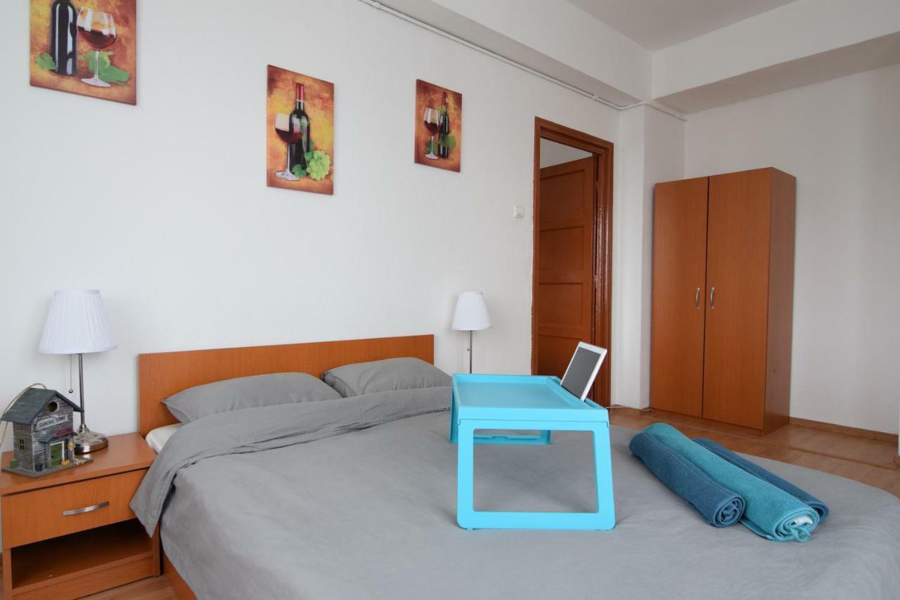 Resedinta Lui Calin Apartment Bucharest Exterior photo